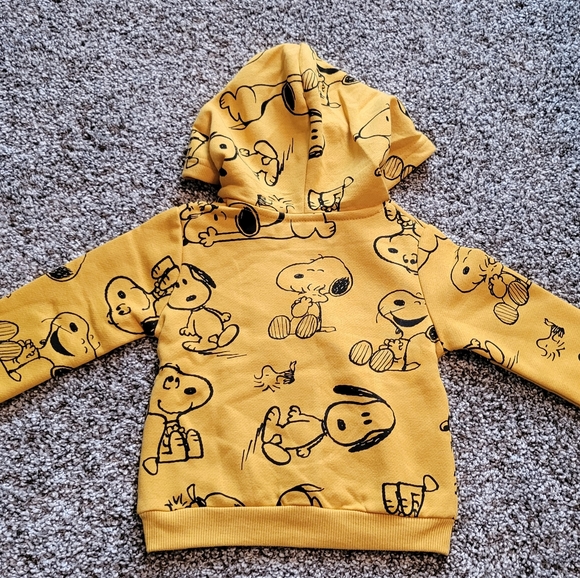 NWT - Snoopy and Woodstock hoody, 18M - Picture 4 of 4